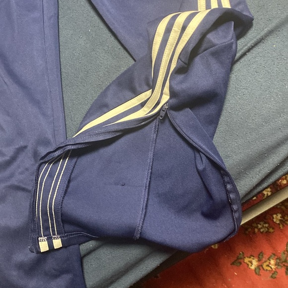 ADIDAS TRACK PANTS - (YOUTH LARGE US) - Picture 3 of 8